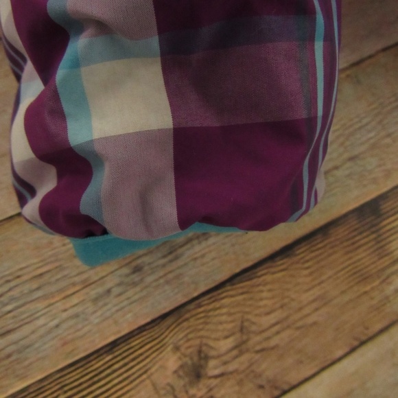 The North Face 550 Girl's Reversible Hooded Jacket - Picture 3 of 16